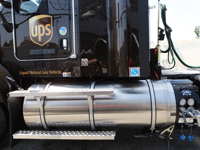 UPS液化天然气汽车部件