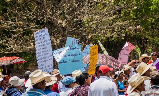 洪都拉斯，地雷项目，土著抗议，人权