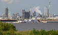 在塔夫脱，路易斯安那州陶氏化学的圣查尔斯工厂，沿密西西比河。