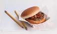 从索迪斯，声波蘑菇牛肉汉堡是减少热量和排放特色图片