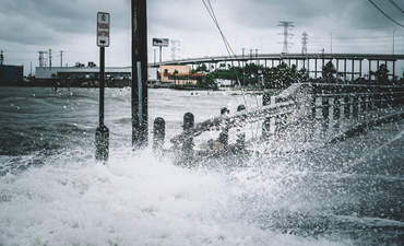 水飓风期间哈维过来克玛，得克萨斯州街道