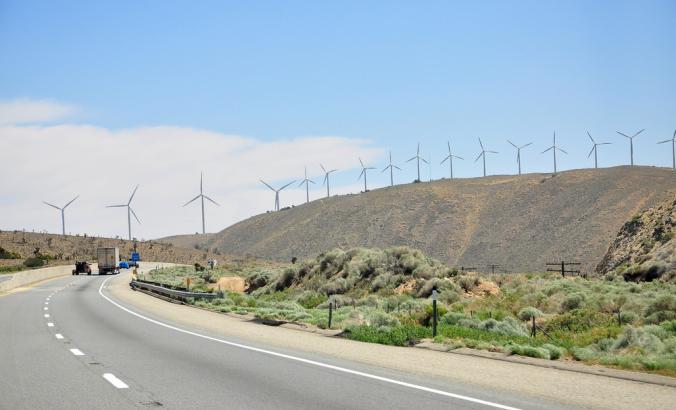 Alta风能中心(AWEC)，又称莫哈韦风电场，是世界上第二大陆上风能项目。