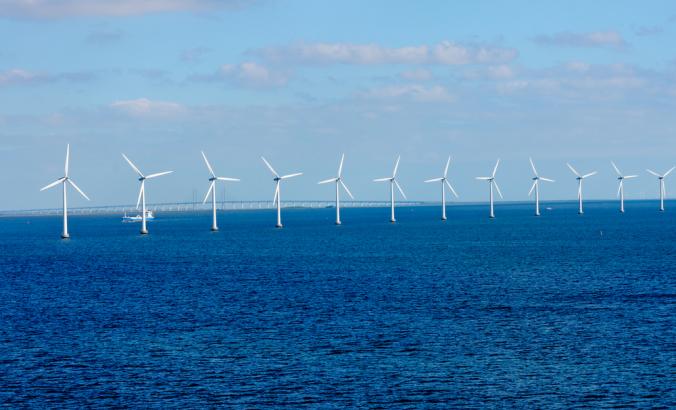 位于丹麦哥本哈根附近波罗的海的海上风电场