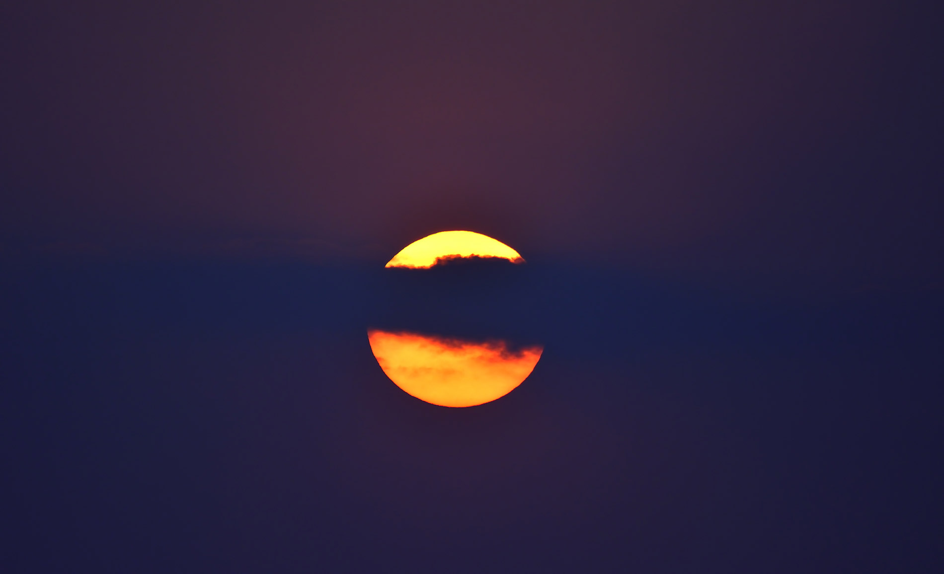 太阳在云
