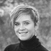 eva_gladek_headshot